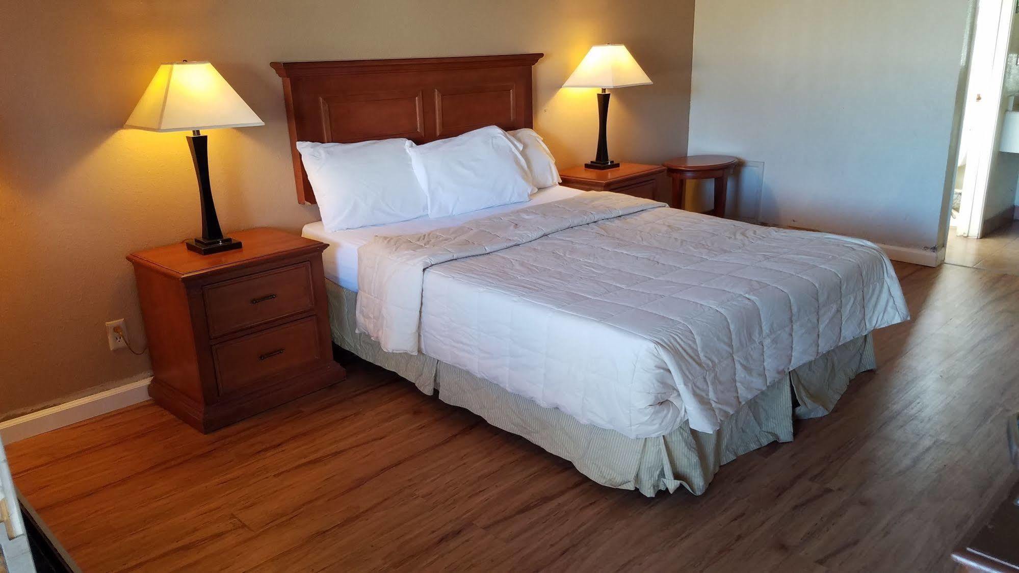 Hotel Europa Ridgecrest Esterno foto